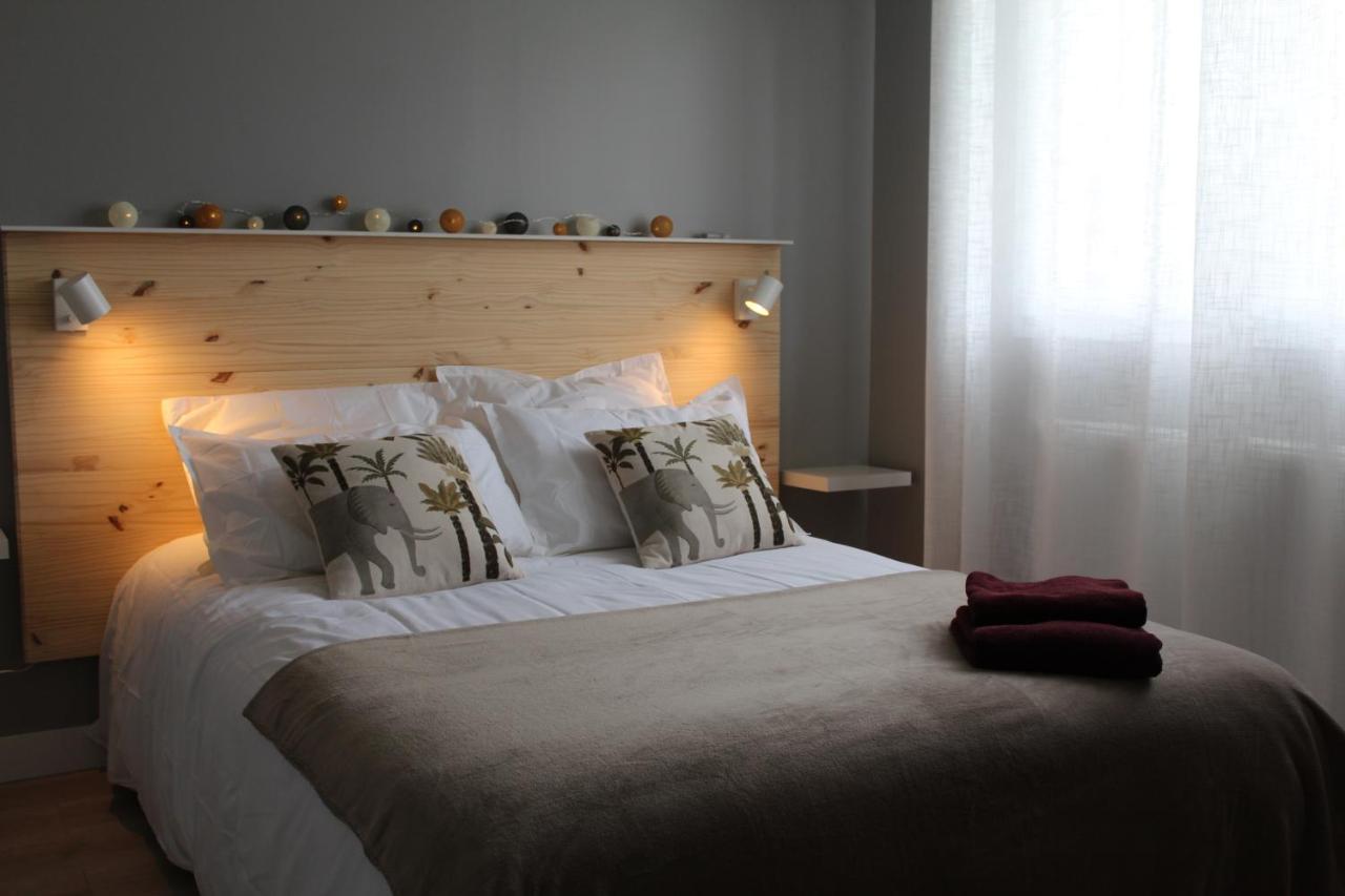 Bed and Breakfast Le Pre Du Buis Yvre-l'Eveque Екстер'єр фото