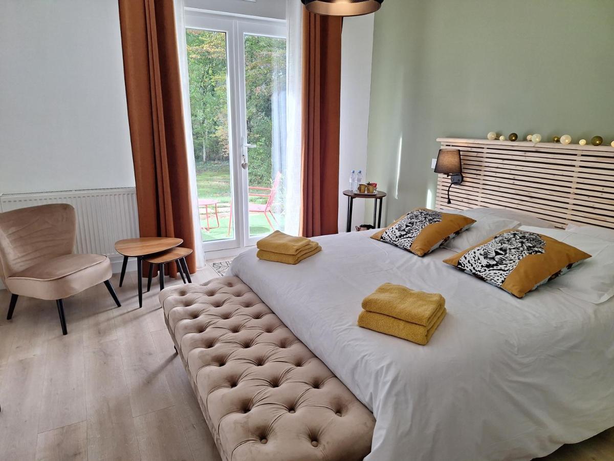 Bed and Breakfast Le Pre Du Buis Yvre-l'Eveque Екстер'єр фото